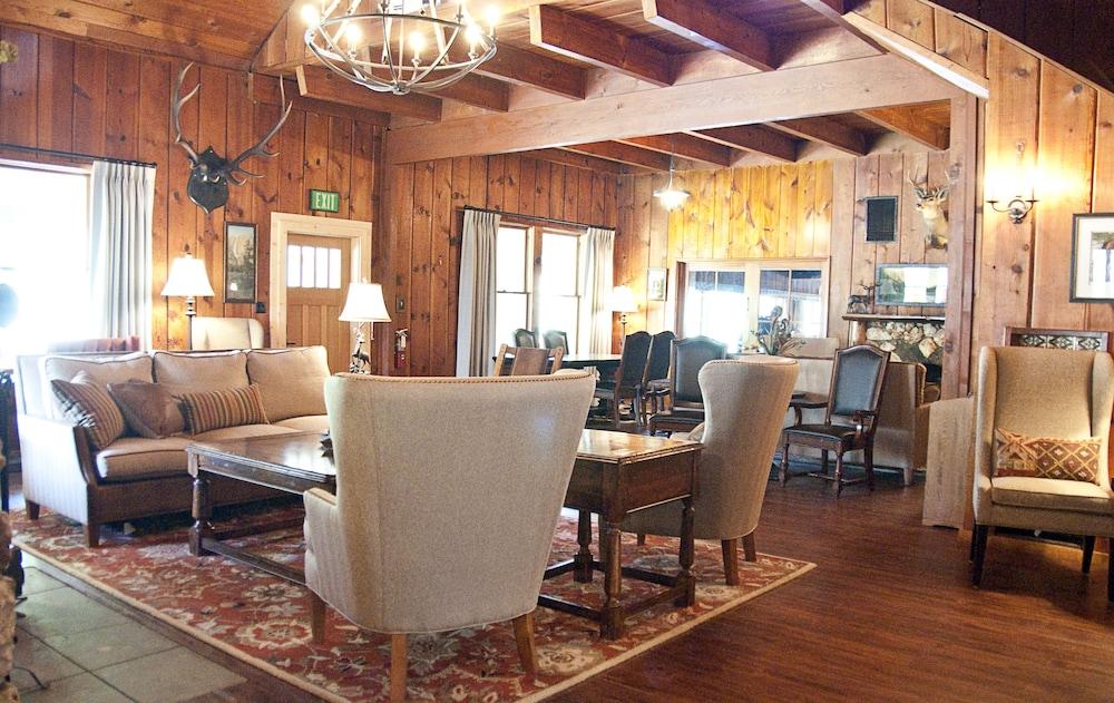 Отель Sierra Sky Ranch Окхерст Экстерьер фото